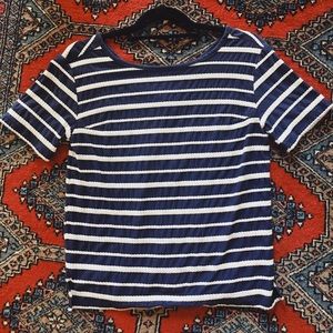 Old navy nautical pattern tee